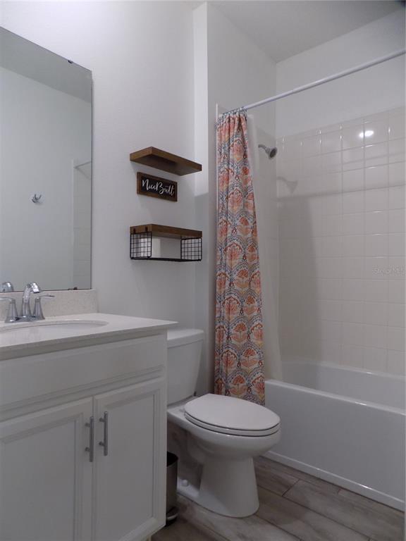 Building Photo - 1713 Chatsworth Cir