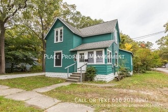 Building Photo - 3201 6th St