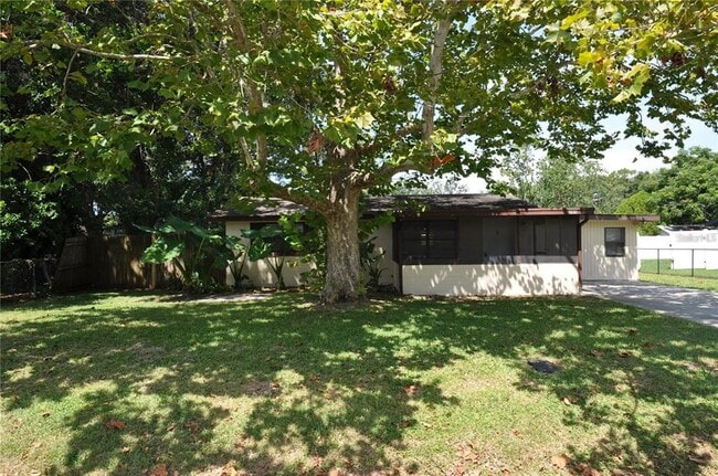 Foto del edificio - 205 Stribling Dr