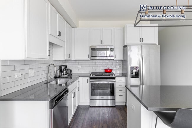 Building Photo - 100 N Addison Ave