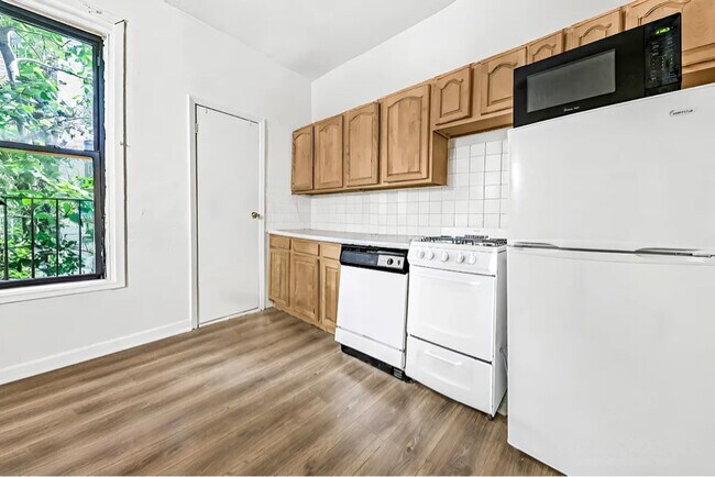 Foto del edificio - 325 E 89th St