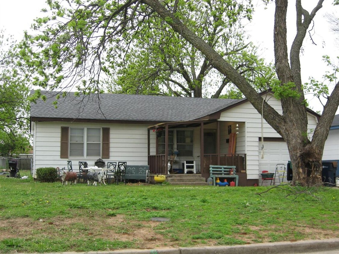 Foto principal - Cute 2BD/1BA Home Available NOW. CALL NOW!!