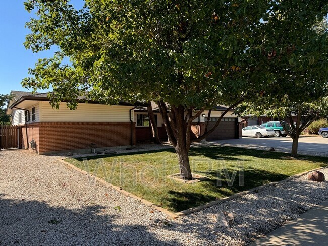 Building Photo - 9442 W Kentucky Pl