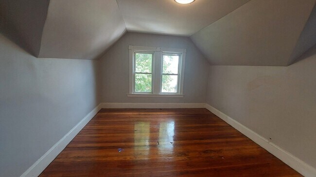 Building Photo - 31 Bullard St