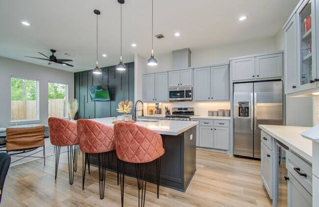 Foto del edificio - 4612 Oats St