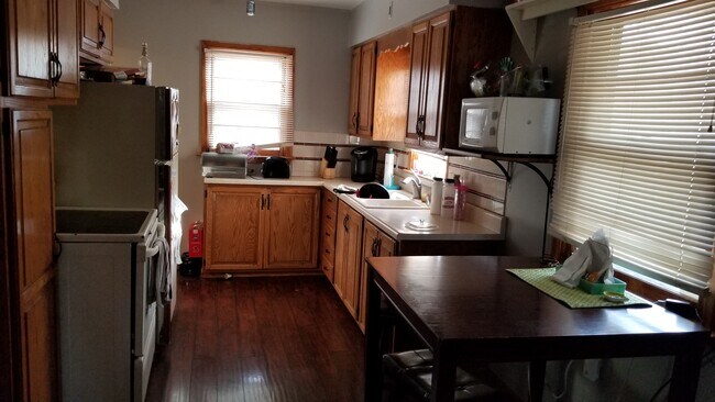 Foto del edificio - 1516 Linden Way