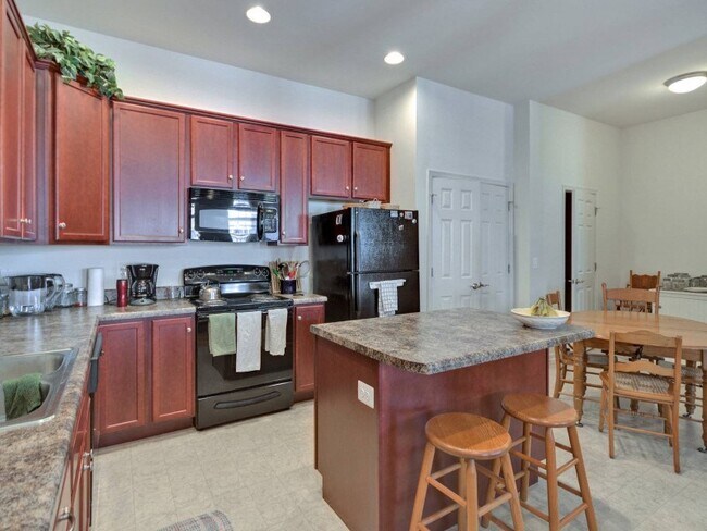 Building Photo - 161 Brookwood Dr