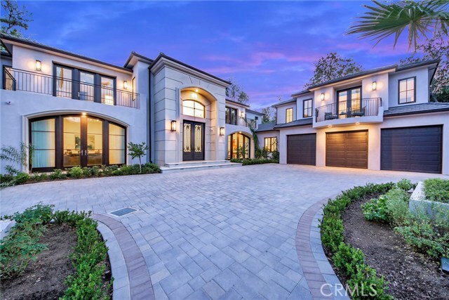 Foto principal - 16818 Encino Hills Dr