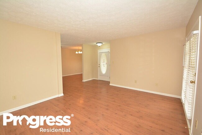 Building Photo - 580 Zephyr Way