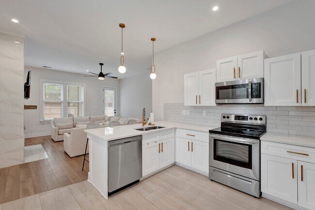 Foto del edificio - 1595 Netherwood Ave