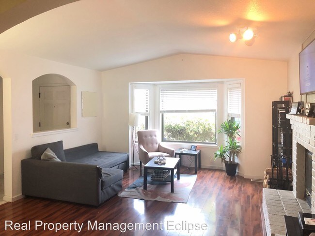 Building Photo - 3 br, 2 bath House - 415 164th PL SE