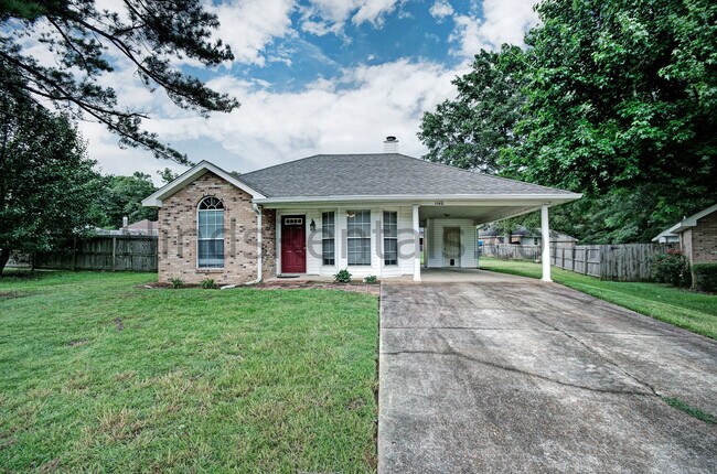 Building Photo - 1102 Cabbott Ln