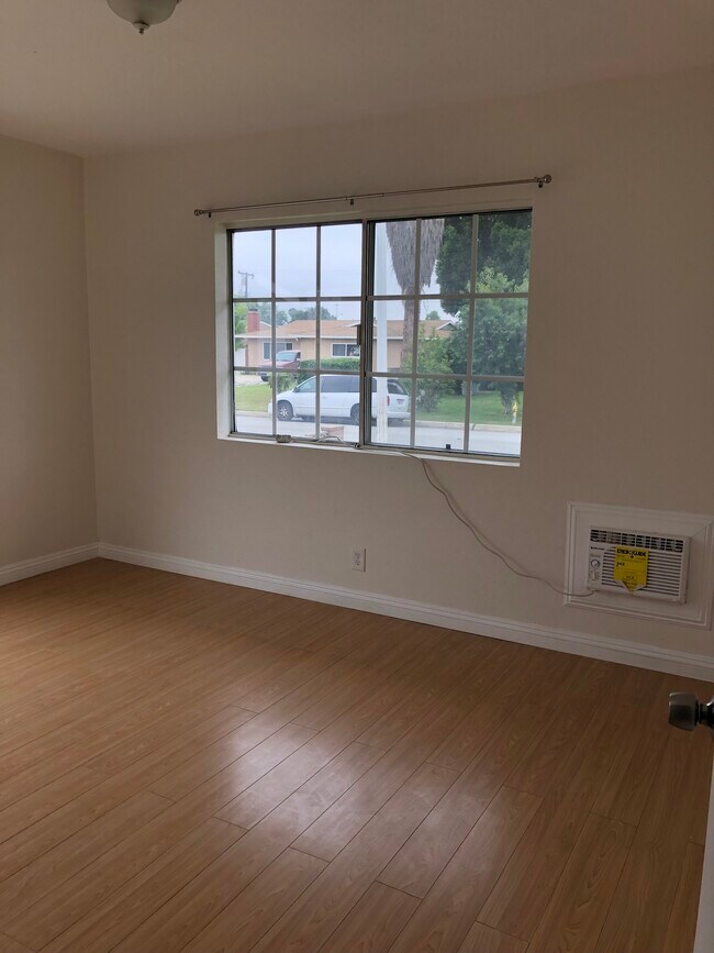Building Photo - 104 S Meadow Rd
