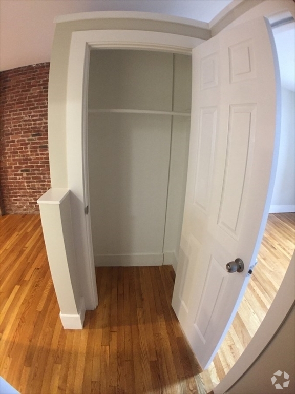 Building Photo - 210 Hemenway St