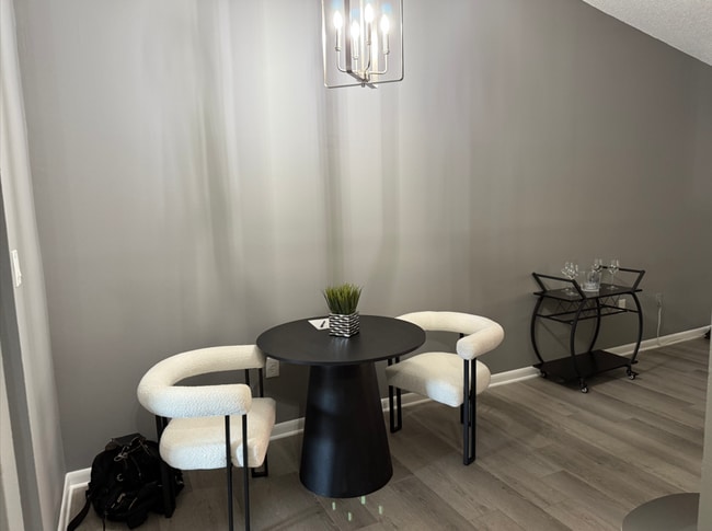 Building Photo - 711 Hammock Pine Blvd