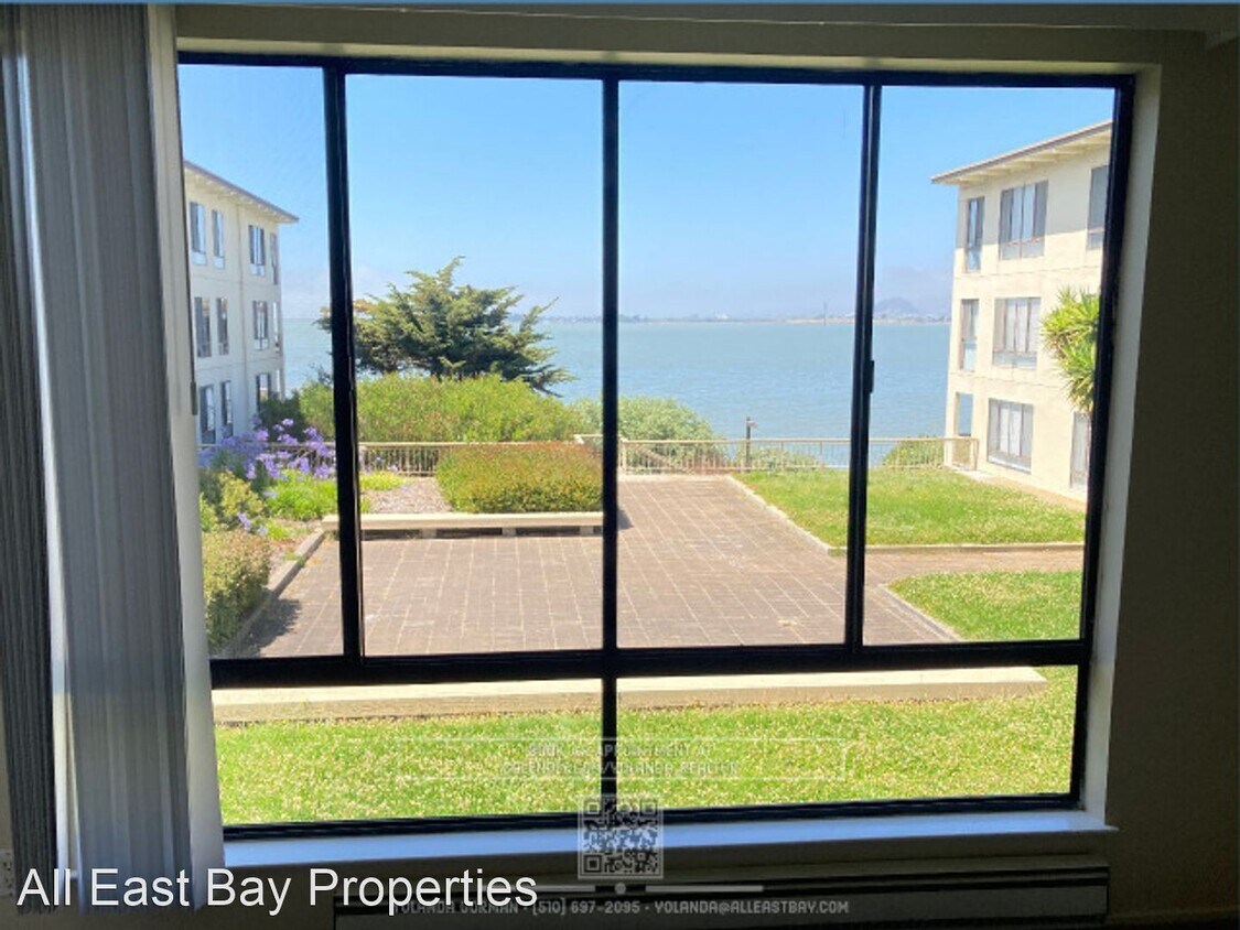 Foto principal - Studio, 1 bath House - 4 Captain Drive #309