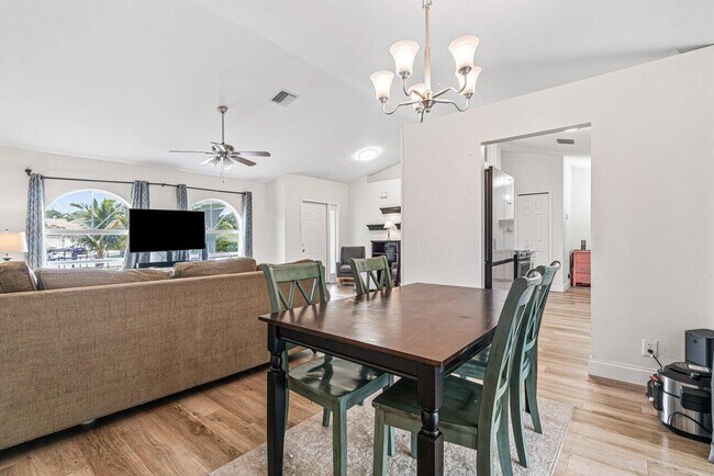 Building Photo - 15439 63rd Pl N