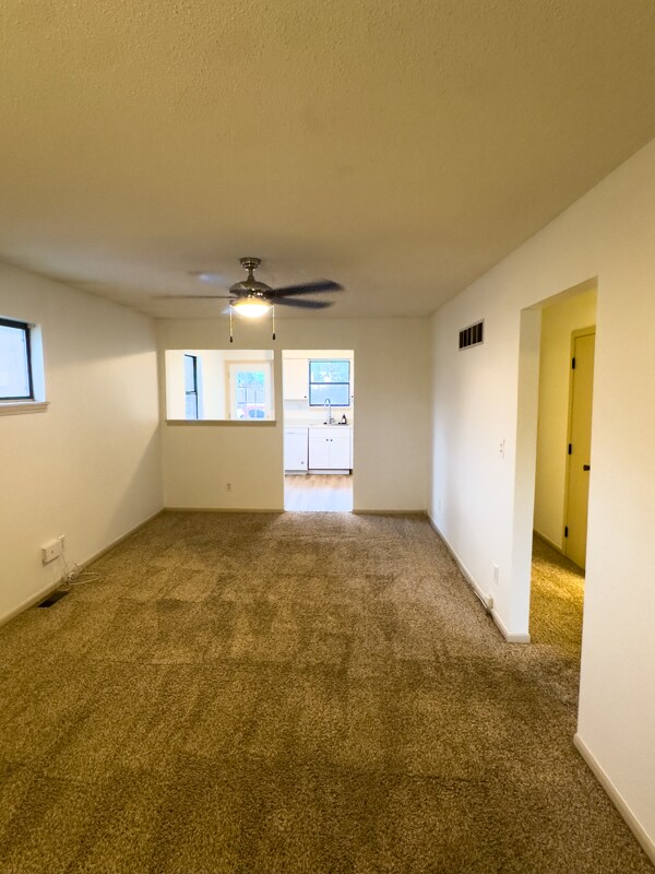 Foto del edificio - 410 NE 81st St