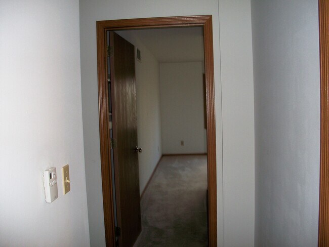 Foto del edificio - 2051 Cliff Alex Ct S