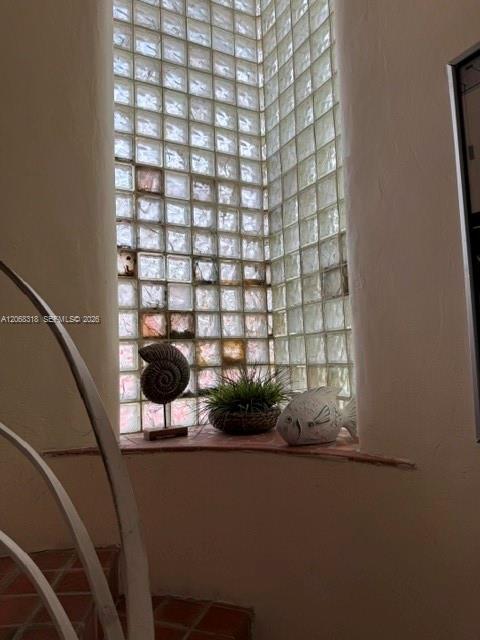 Foto del edificio - 8215 Abbott Ave