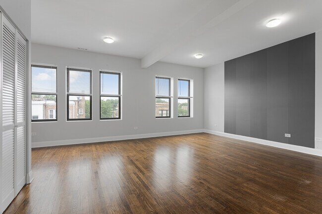 Foto del edificio - 7528 N Seeley Ave