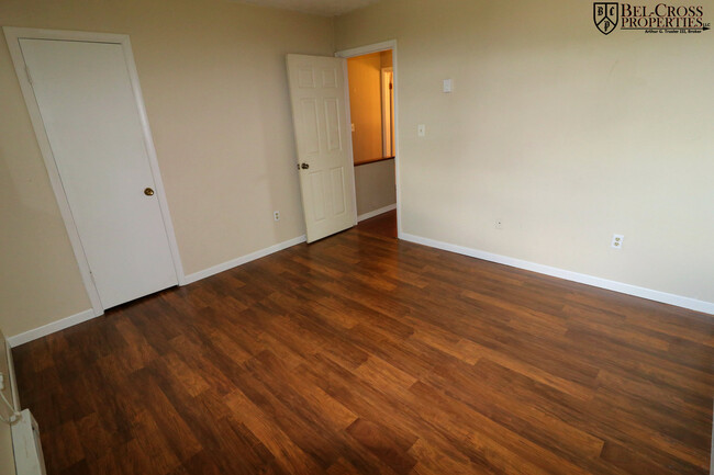 Foto del edificio - Affordable 2 Bedroom, 1 Bath Townhouse - A...