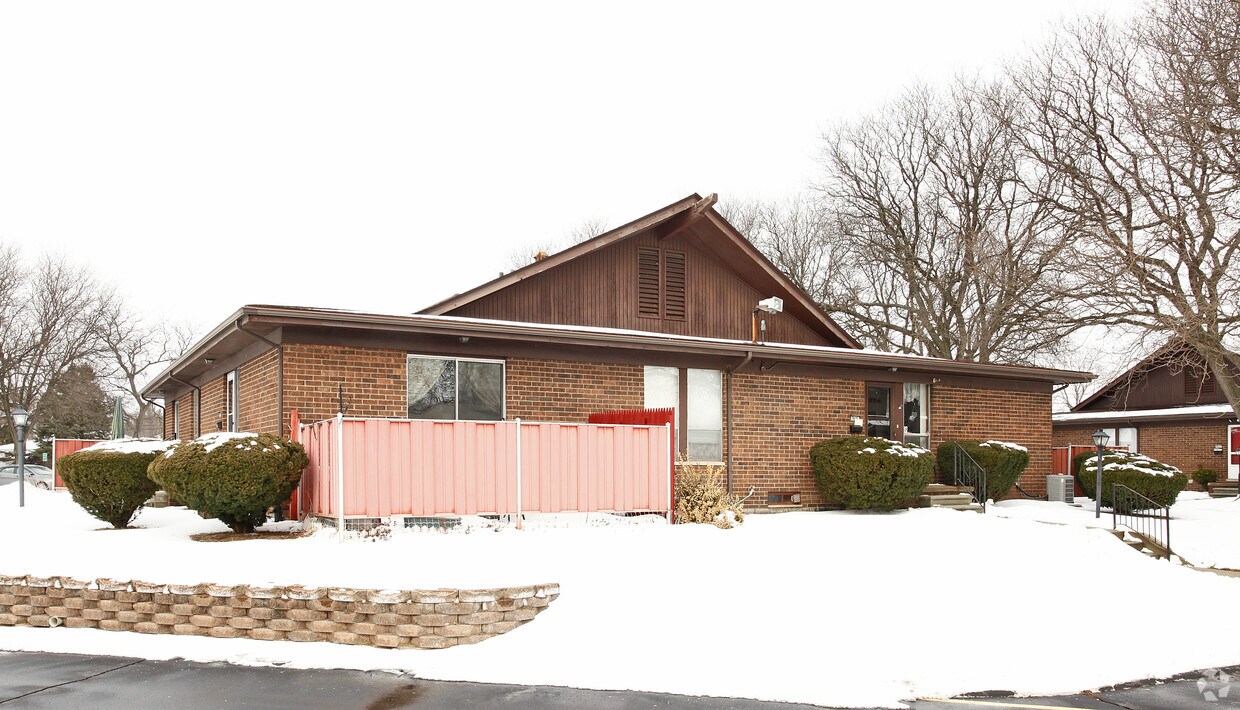 Taylor Gardens 9620 Elm St Taylor, MI Apartments for Rent in Taylor