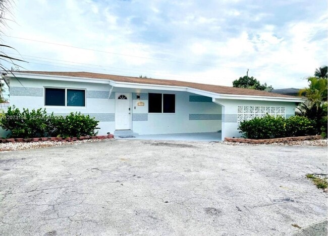 Building Photo - 7904 Miramar Pkwy