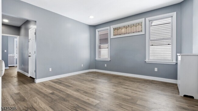 Foto del edificio - 19 Newfield St