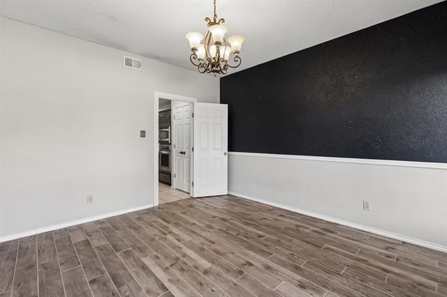 Building Photo - 2 Rivercrest Ct