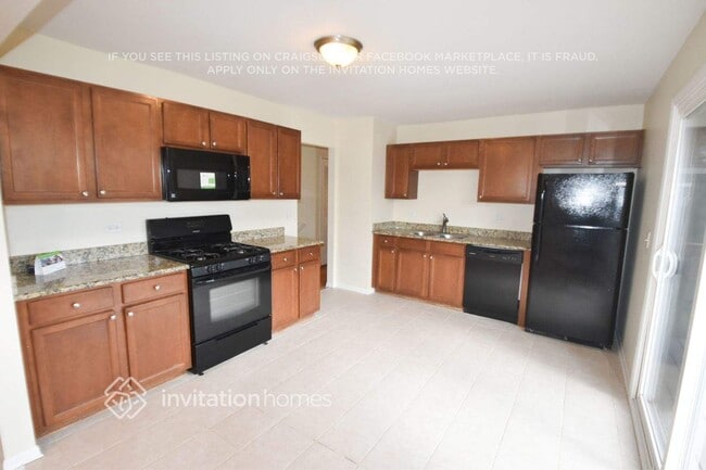 Building Photo - 714 N Pinecrest Rd