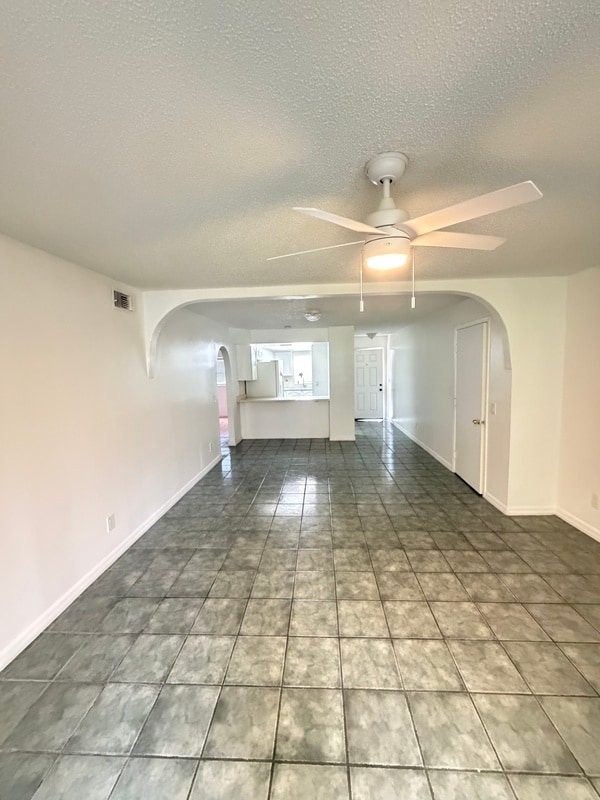 Building Photo - 519 E San Sebastian Ct