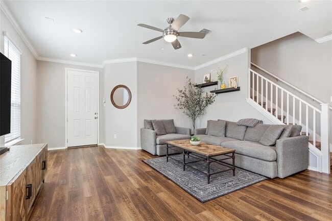 Building Photo - 120 Benmyrtle Trl