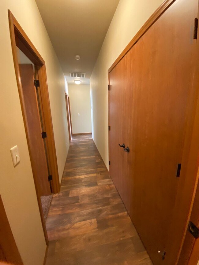 Foto del edificio - Unlock Space, Privacy & Convenience in One Place