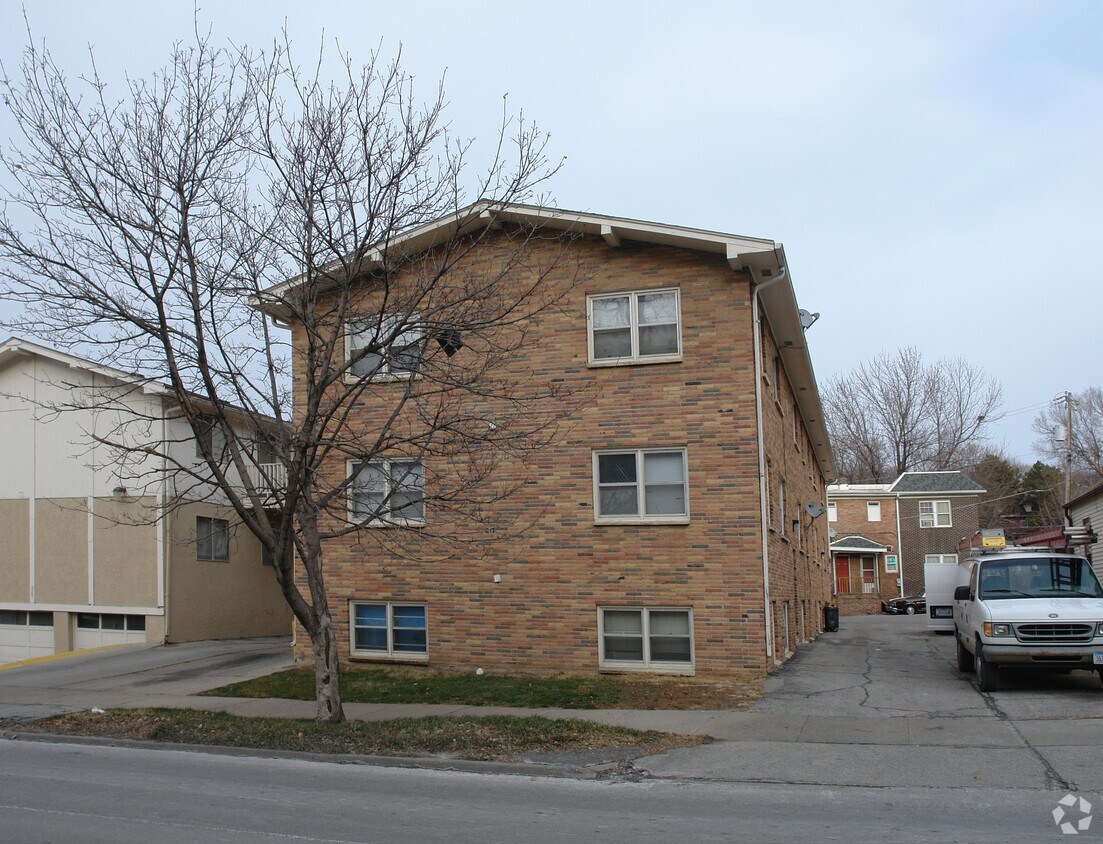 Building Photo - 217 S 1st St