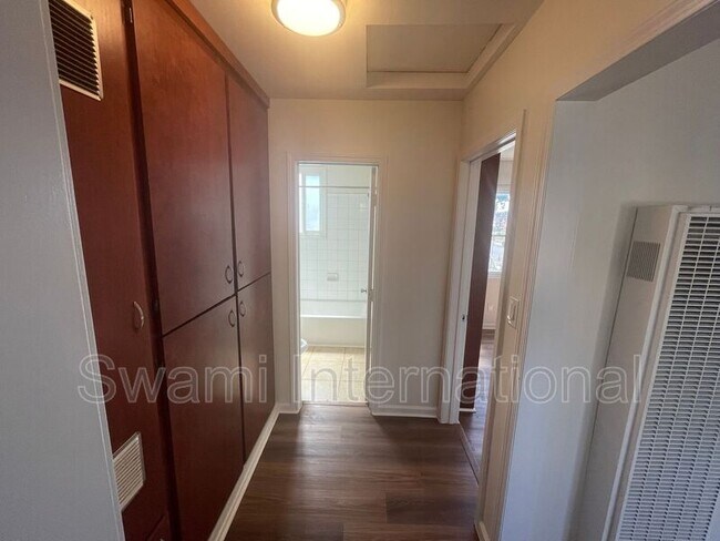 Foto del edificio - 9449 Normandie Ave