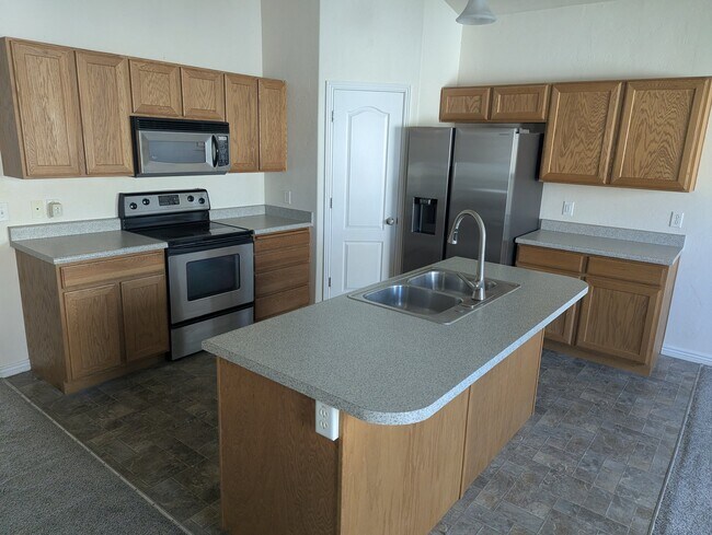 Foto del edificio - 6992 W 8090 S