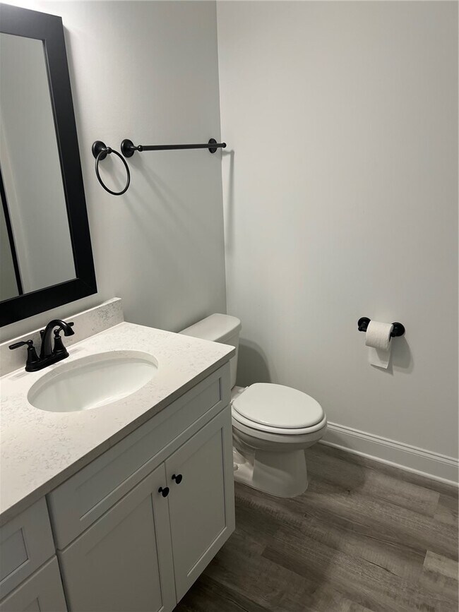 Foto del edificio - 300 Willow Ct