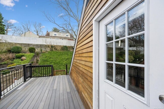 Building Photo - 60 Abbott Dr