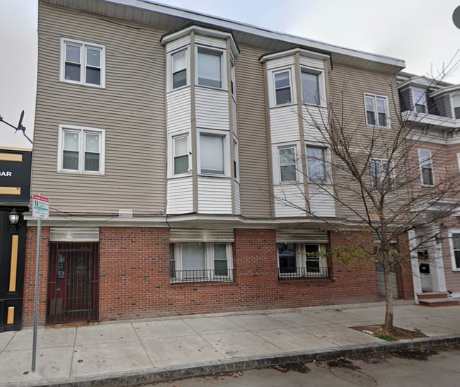 Building Photo - 280 Dorchester St