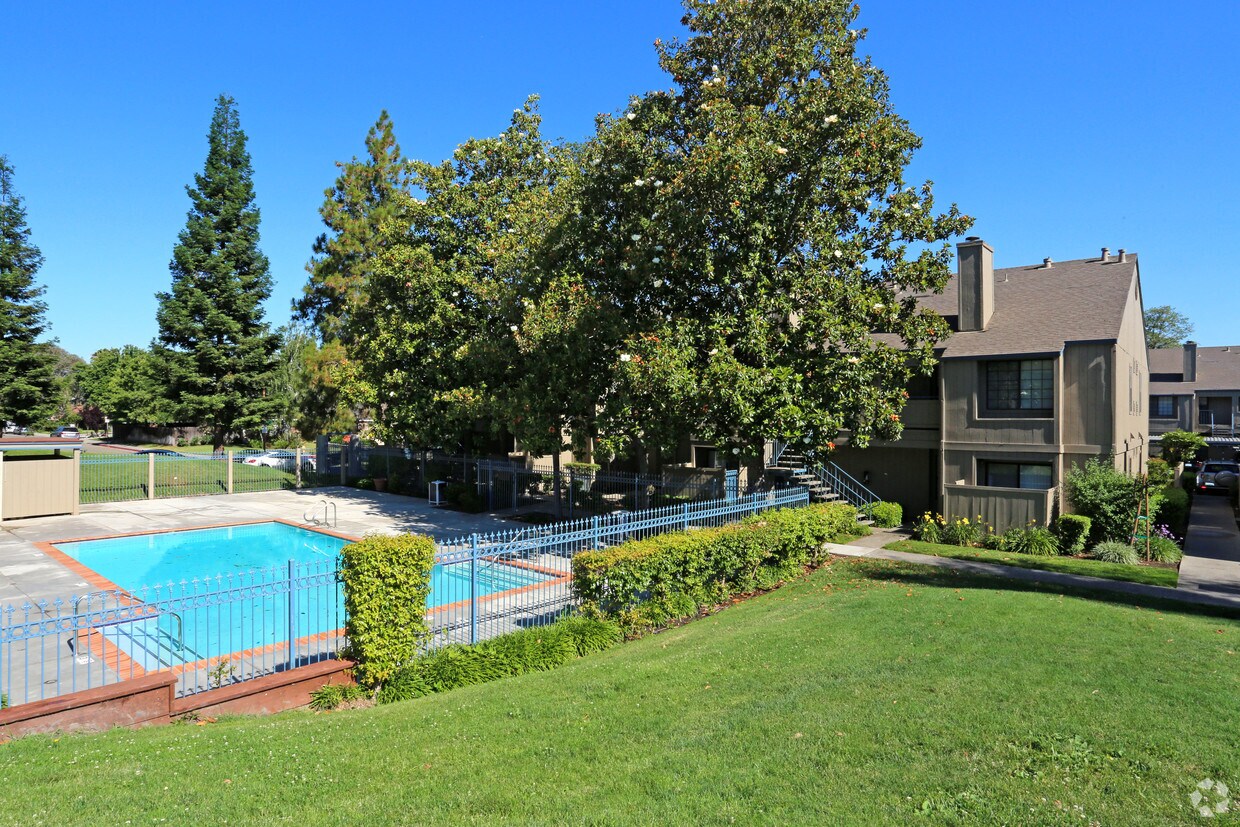 SCHOONER LANDING Apartments in Stockton, CA