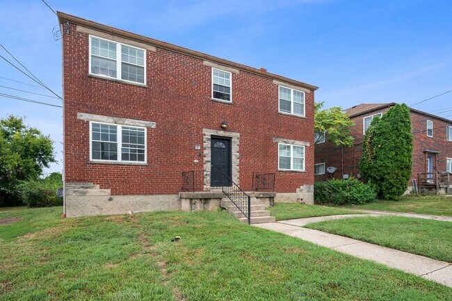 Foto del edificio - 632 Maple Dr
