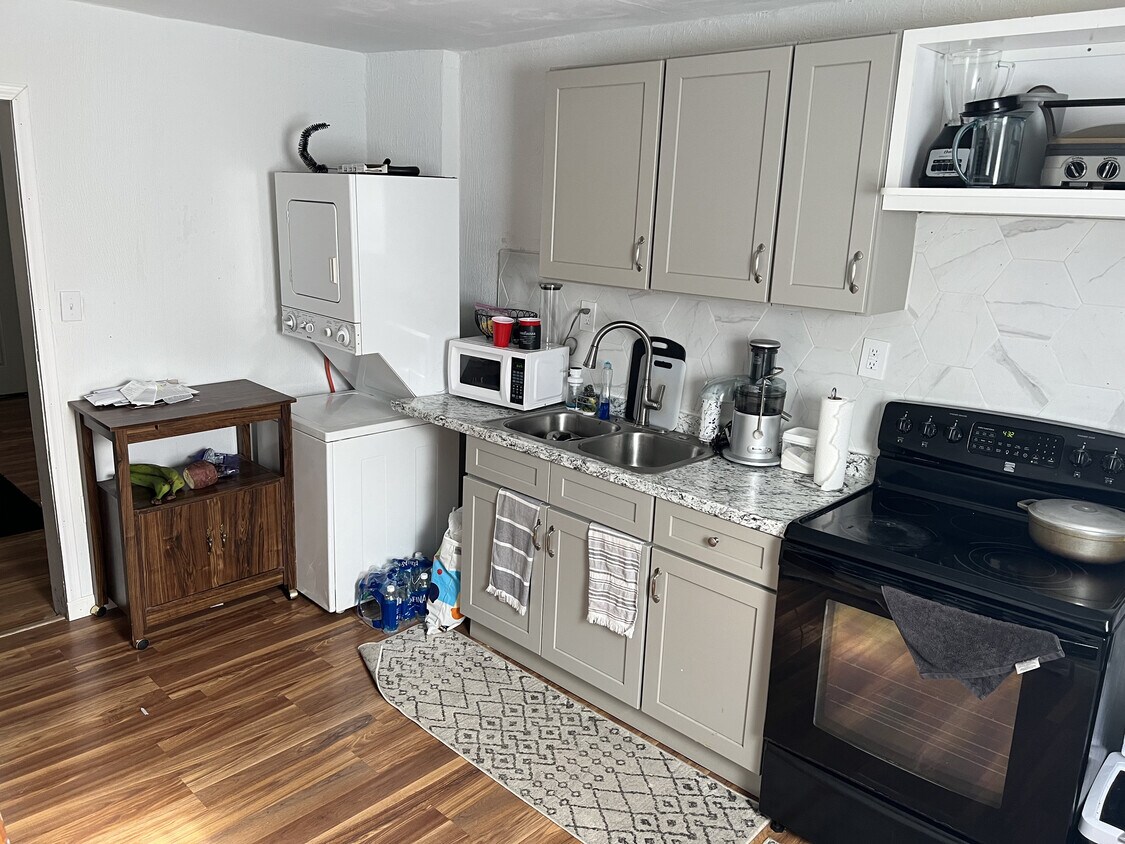 Primary Photo - 214 4th St