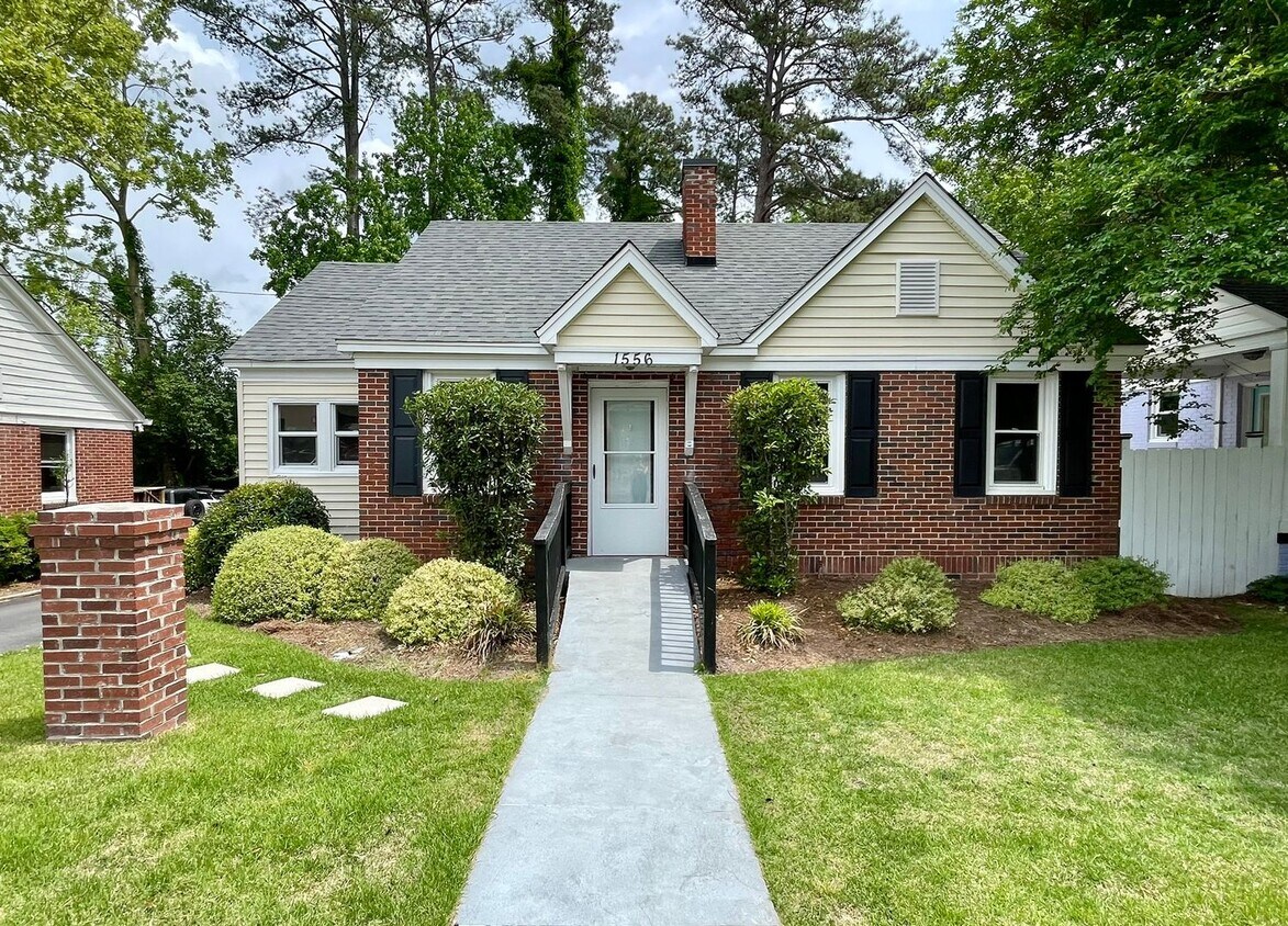 Foto principal - OFFICE SPACE in Forest Acres
