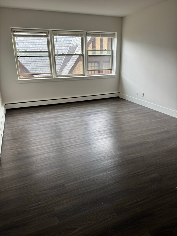 Foto del edificio - 1560 N Prospect Ave