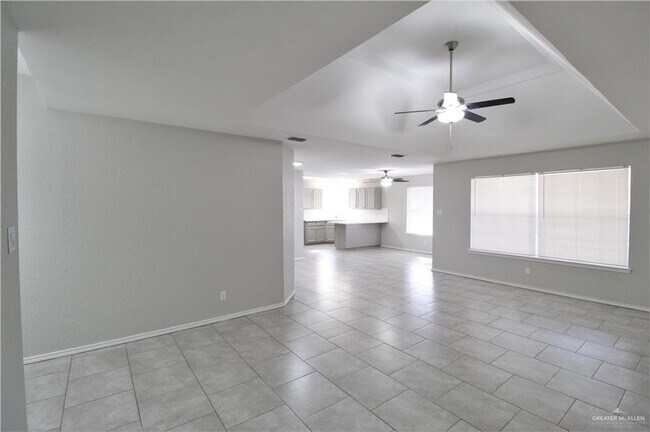 Foto del edificio - 6609 N 33rd St