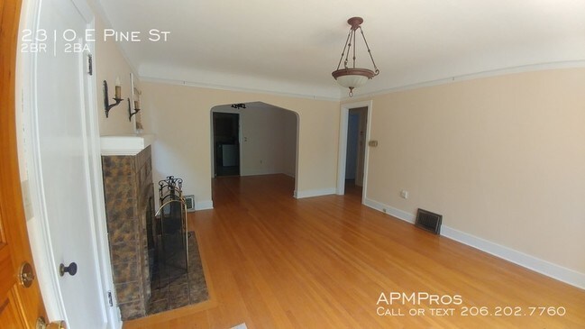 Building Photo - Nice, clean and move in ready !