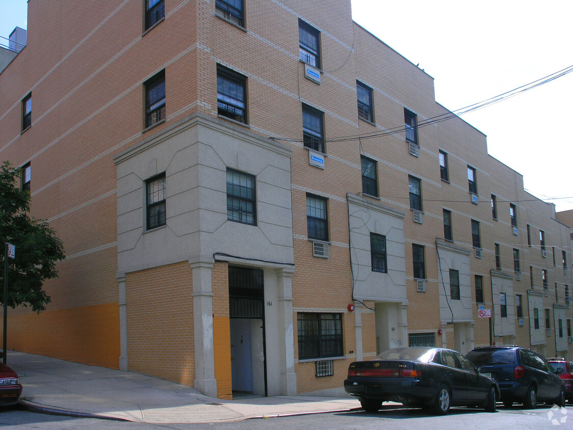 Foto del edificio - 161-177 W 161st St