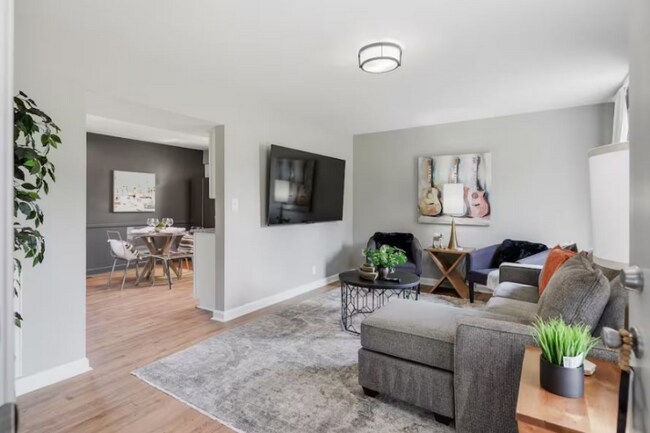 Building Photo - 179 Anderson Ln