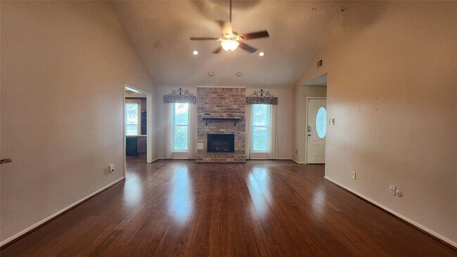 Foto del edificio - 15139 Tresch Ln